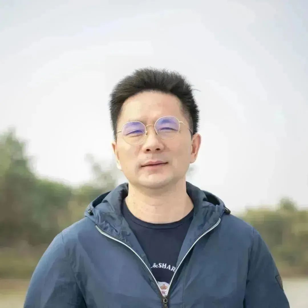 DƬ